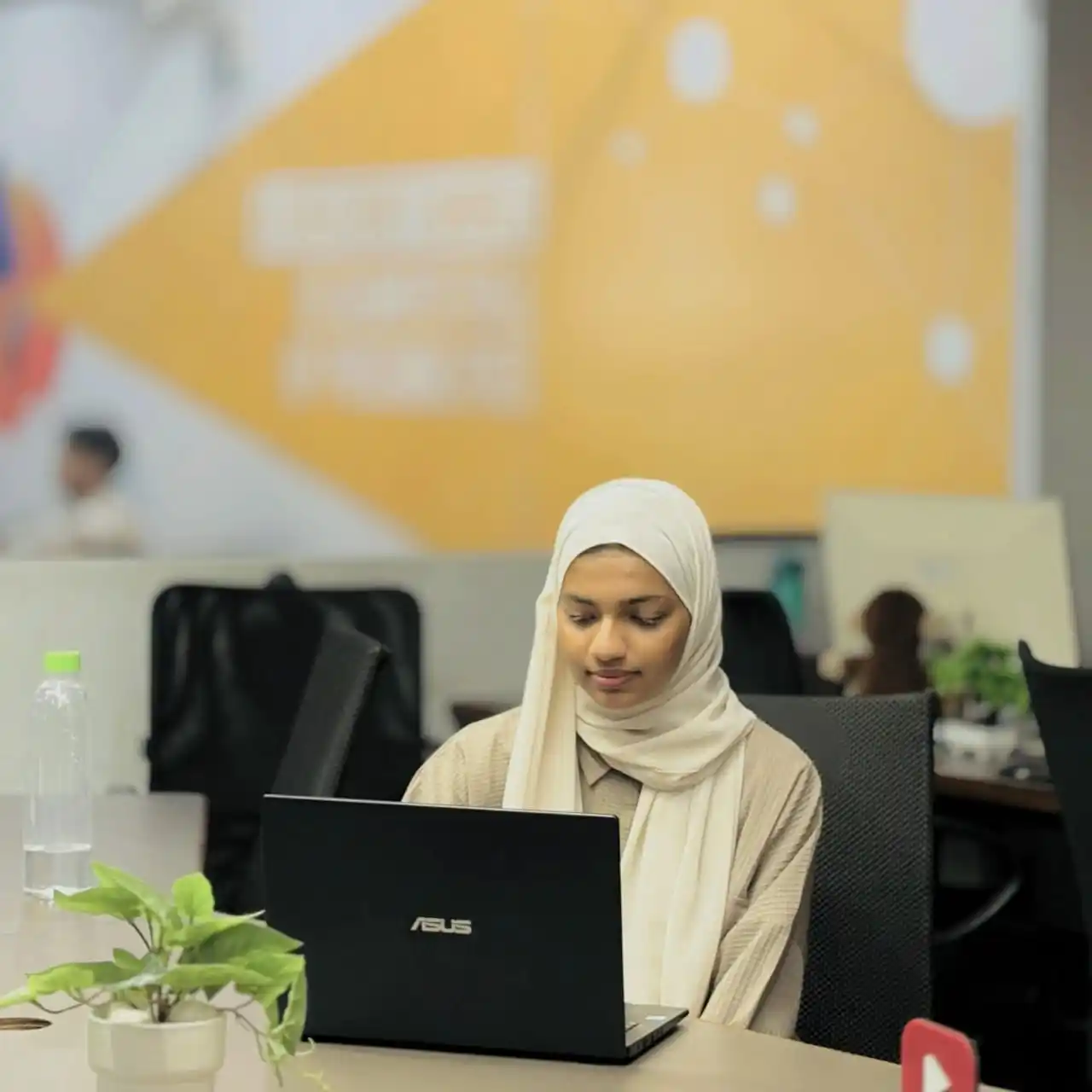 Digital Marketing expert from Kannur working on laptop